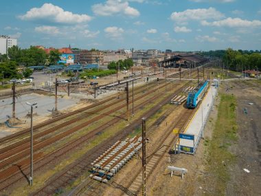 Będą nowe połączenia między Zabrzem, Rudą Śląską i Bytomiem Stacja Bytom widok na perony i prace budowlane