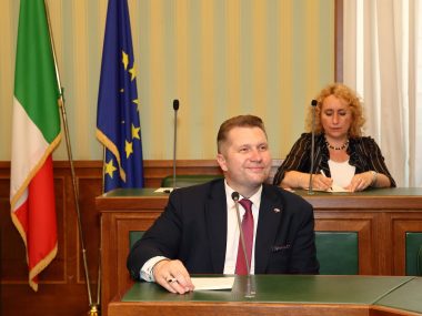 Nowy przedmiot szkolny to HiT. Ale podręcznik hitem nie jest Przemysław Czarnek