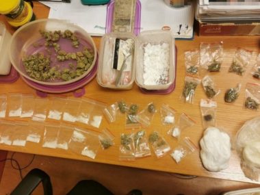 Wjechali na chatę dilerowi W mieszkaniu 34-latka z Rudy Śląskiej znaleziono blisko 3 tysiące działek narkotyków