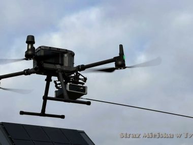 Eko-dron tyskiej straży wspomaga walkę ze smogiem Dron antysmogowy Straży Miejskiej w Tychach