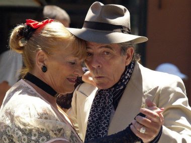 Sobotnie potańcówki na Rynku przed Teatrem Śląskim Tango