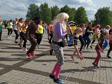 Sobotni festyn na MOSiR-ze z dwoma wydarzeniami równocześnie Festyn na MOSiRze