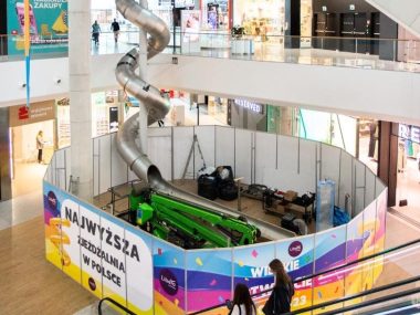 Najwyższa zjeżdżalnia w Polsce powstaje w Katowicach Galeria libero katowice zjezdzalnia 01