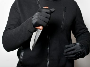 Częstochowa. 15-latek zaatakował nożem swoją matkę i ojca Nastolatek zaatakował rodziców