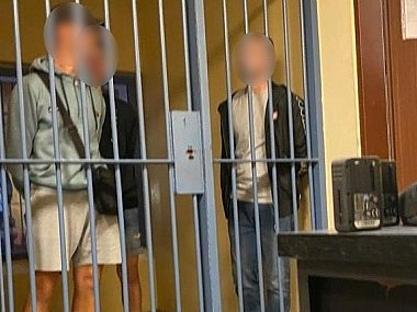 Pseudokibice katowickiej drużyny napadli kibica Ruchu Kibic ruchu chorzow atak katowice 03