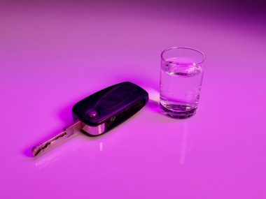 Bytomscy policjanci będą łapać pijanych kierowców w święta Kluczyki i kieliszek