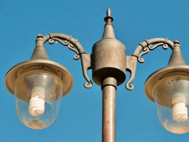 O latarniach elektrycznych w Świętochłowicach Latarnie elektryczne