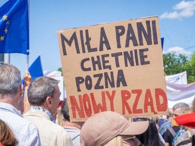 "Na twarzach polityków PiS widać było, że marsz się udał" Marsz 4 czerwca transparent