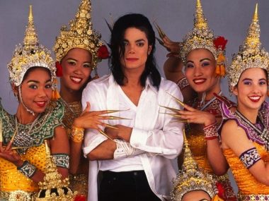 "Siedzi z szympansem". Śląski reżyser na planie u Króla Popu Michael jackson black or white
