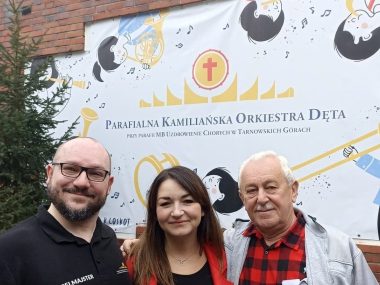 Nowy (prawie) mural w Tarnowskich Górach Mural tg kamiliańska orkiestra