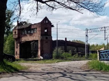 Rozpoczęła się rozbiórka nastawni w Pyskowicach Nastawnia w Pyskowicach