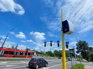 Przy Wrocławskiej stanął fotoradar. Już drugi! Nowy fotoradar na wroclawskiej