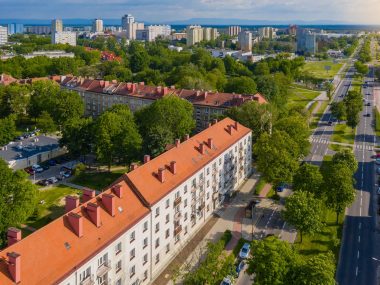 Od Czystej do Cyganerii. Spacer z historią po osiedlu "C" Osiedle C w Tychach