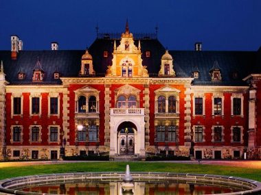 Ten pałac to Ballestremów czy Obajtka? QUIZ na Kierunek GZM Palac w plawniowicach