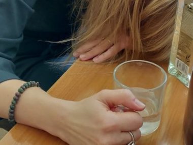 Alkohol i domowa przemoc w Rudzie. Chłopiec wezwał policję Pijana matka zaatakowała swojego syna w Rudzie Śląskiej