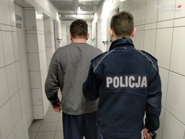 Pijany kierowca, poszukiwany pasażer - "rutynowa" kontrola Pijany kierowca poszukiwany pasazer dabrowa gornicza 1
