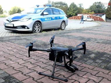 Policyjne działania z wykorzystaniem dronu w Tychach Policyjne działania z dronem