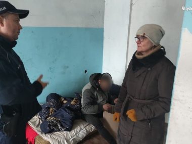 W Świętochłowicach rozdano świąteczne paczki z żywnością Pomoc potrzebujacym swietochlowice 02