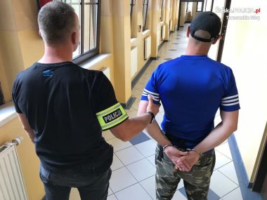 Policjanci zatrzymali złodziei sklepowych na Os. Przyjaźń Sprawcy kradzieży