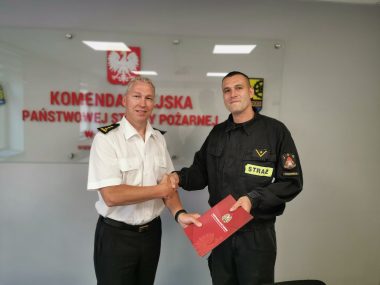 Strażak z Katowic bohaterem. Uratował człowieka z pożaru Strażak Katowice