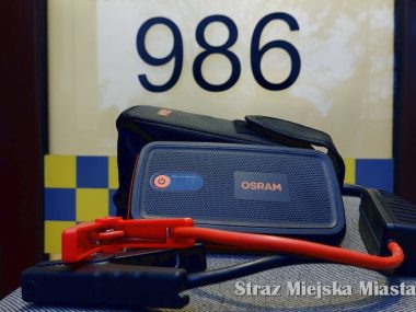 W odpaleniu auta pomóc może straż miejska Straż miejska tychy akumulator