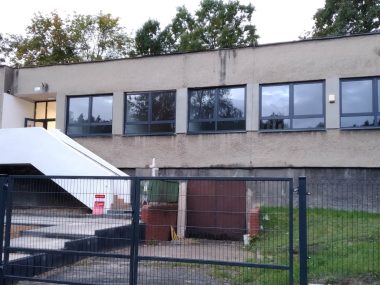 Budynek poczty w dzielnicy Strzybnica w remoncie Tarnowskie Góry Strzybnica poczta
