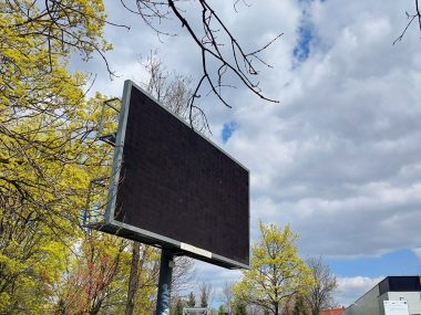 Miejskie telebimy nie świecą. I już nie zaświecą Telebim w szombierkach