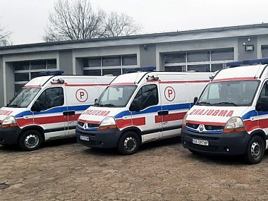 Karetki z Katowic jadą na Ukrainę. Będą tam wozić rannych Trzy ambulansy z Katowic trafią na Ukrainę