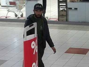 Ukradł konsolę i szczoteczki do zębów. Kto to jest? Ukradl konsole i szczoteczki do zebow katowice 0