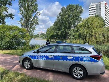 Ciało mężczyzny znaleziono w stawie na Os. Tysiąclecia Utoniecie staw katowice