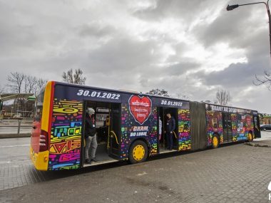 Próbna jazda tyskim autobusem na aukcji WOŚP Wośp autobus bielsko biała