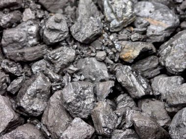 Samorządy wypłacają już pieniądze na dodatek węglowy Węgiel
