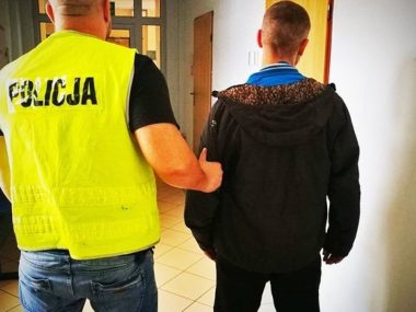 19-latek złapany. Chciał się włamać do kebaba Zatrzymanemu 19-,latkowi grozi do 10 lat.
