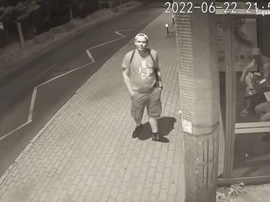Brutalne pobicie i rozbój na przystanku Zbóje3