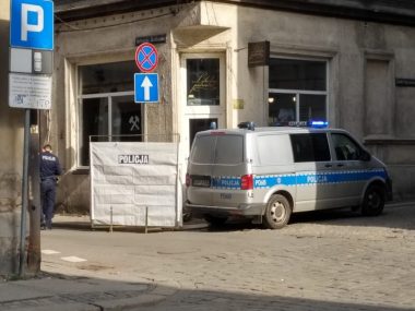 Śmierć na placu Klasztornym Zgon na pl klasztornym