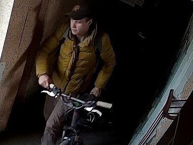 Ukradł rower z piwnicy bloku na Osiedlu Tysiąclecia Złodziej roweru katowice tysiaclecie 02