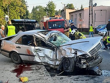 Śmiertelny wypadek w Nakle Śląskim - nie żyje 35-latek Śmiertelne zderzenie w Nakle 7 czerwca