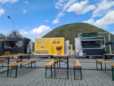Żarciowozy w Piekarach Śląskich - lista foddtrucków Żarciowozy w Piekarach