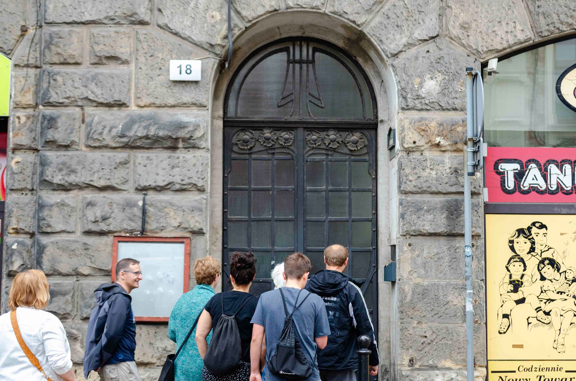 Jedna z niewielu zachowanych kutych bram