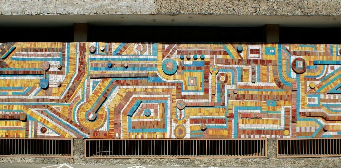 Mozaika z elewacji biurowca ZEG w Tychach