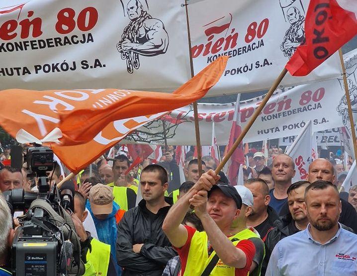 Piątkowy protest związkowców w Warszawie.