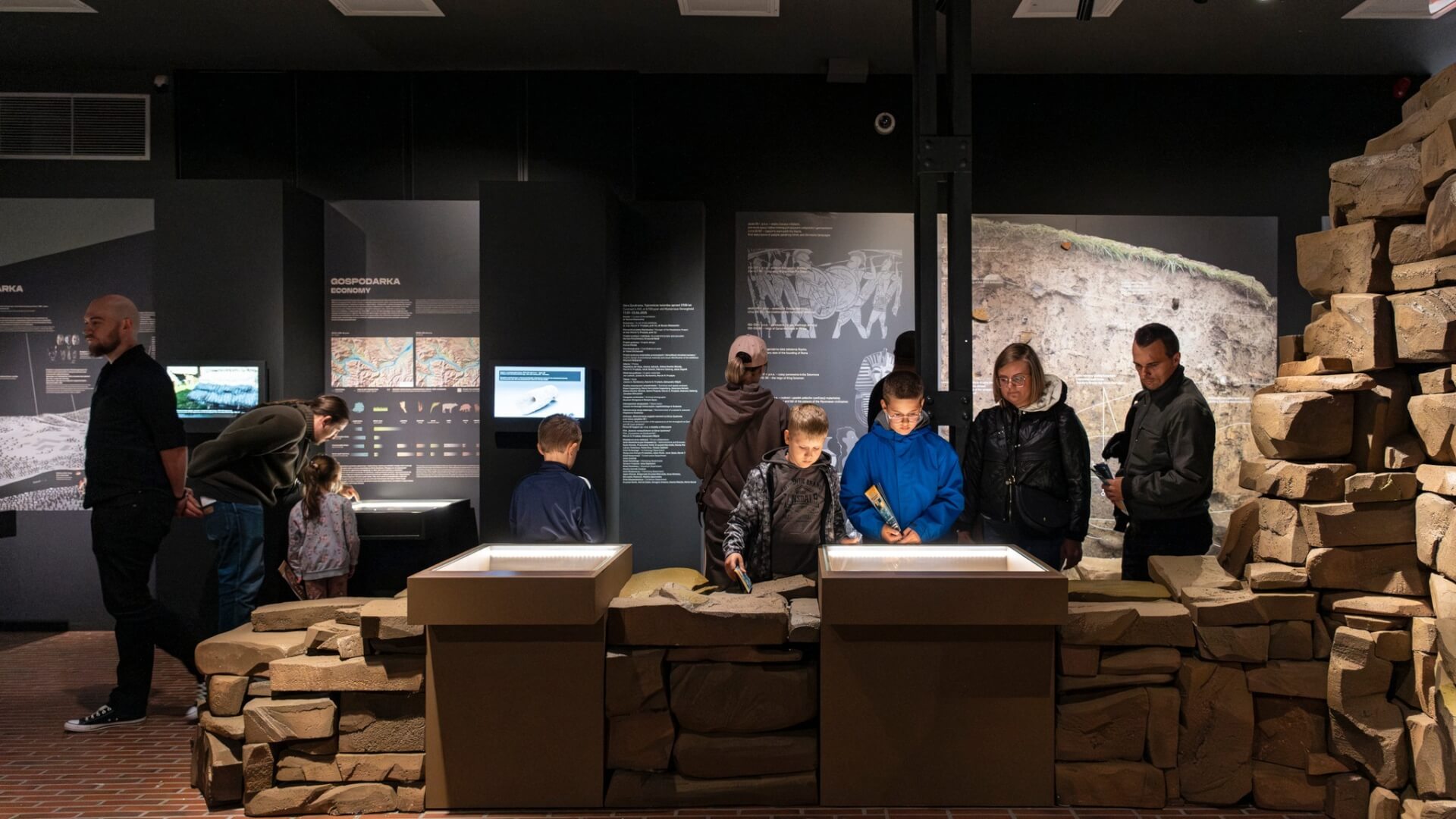 "Góra Zyndrama Tajemnicza twierdza sprzed 3700 lat" w Muzeum Śląskim