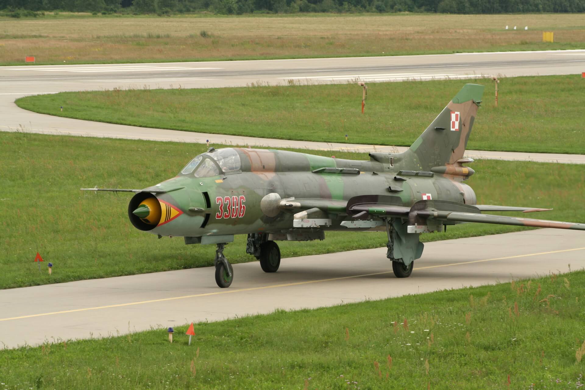 3306 - czerwony Su-22