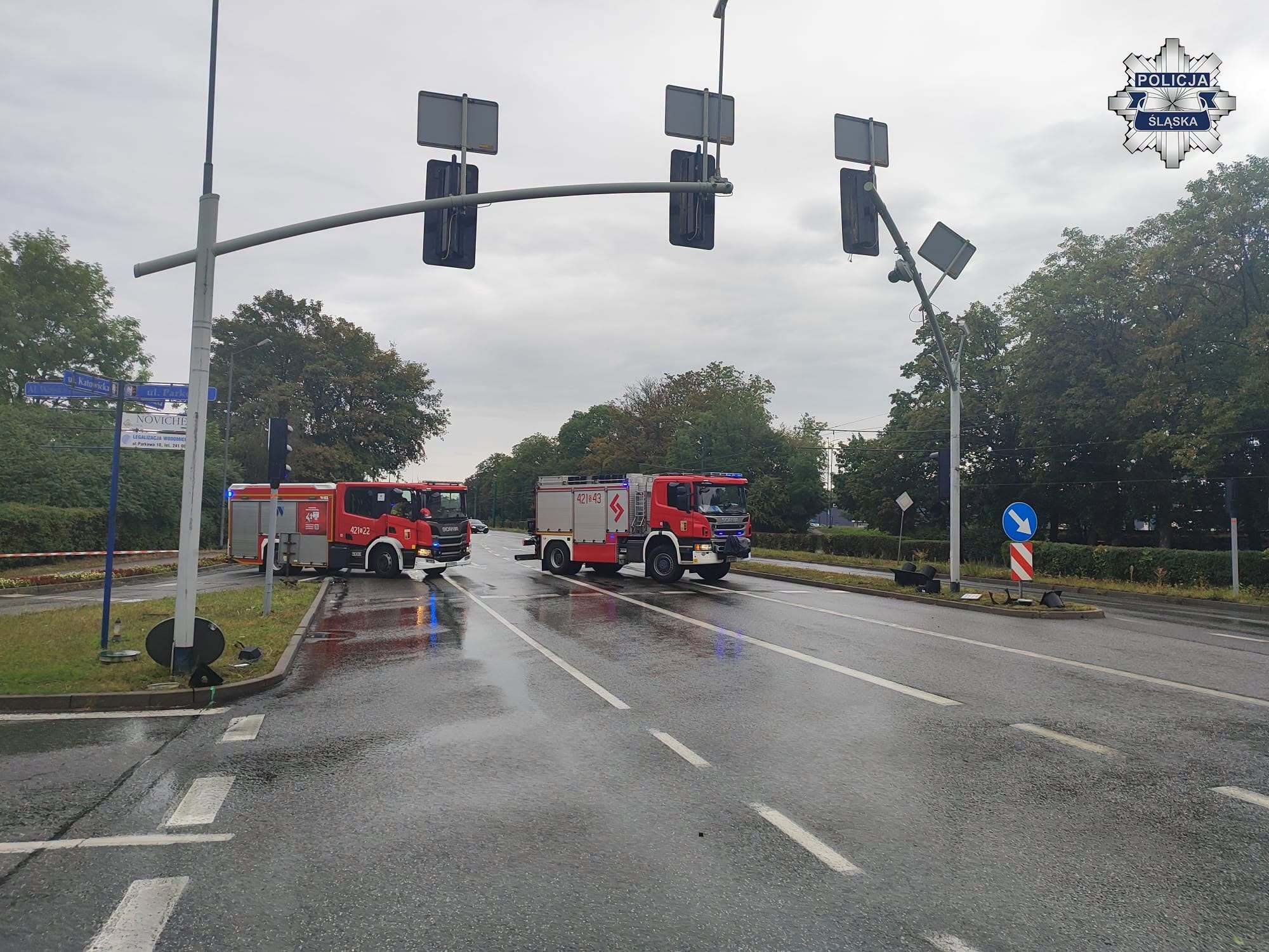 Zerwane przewody w Chorzowie. Utrudnienia na DK79, wyznaczono objazd