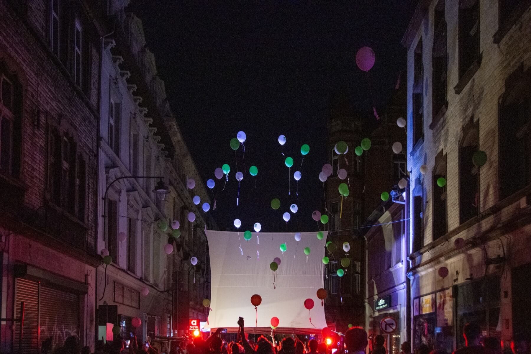 Wszystko i nic: Festiwal Sztuki Wysokiej po raz 27. – wernisaż, koncerty i teatr na ulicy