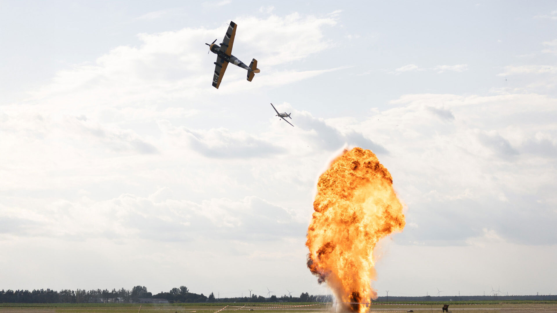 AIR SHOW