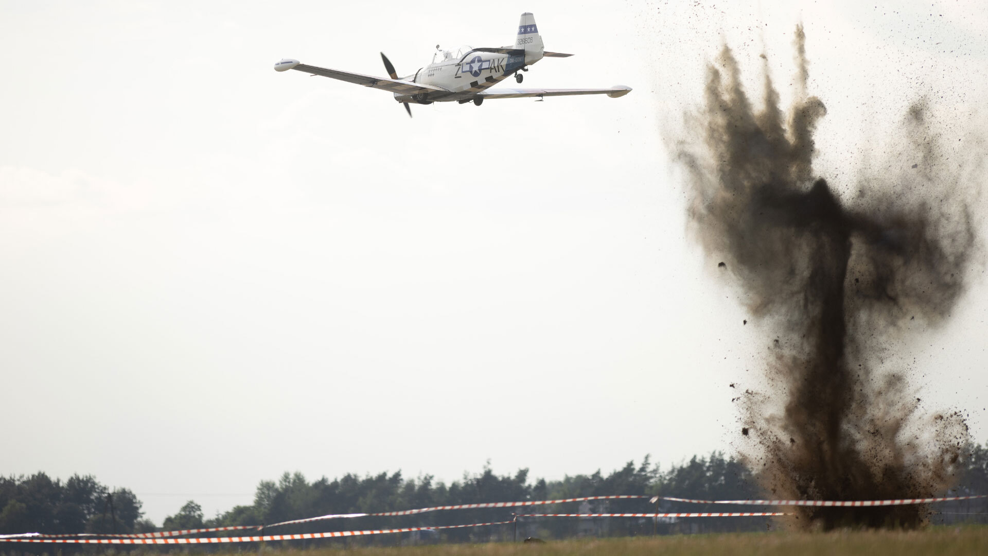 AIR SHOW