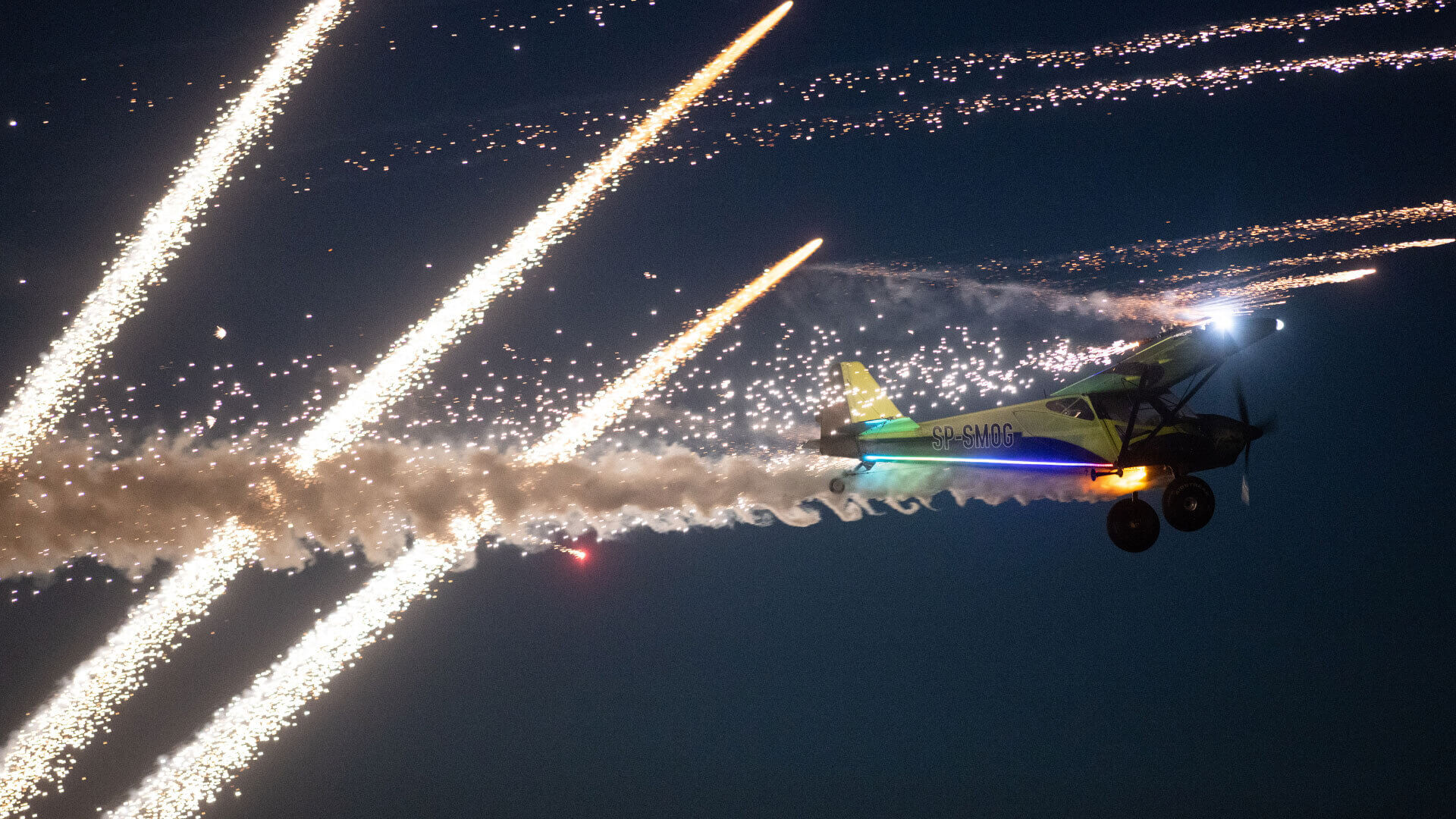 AIR SHOW