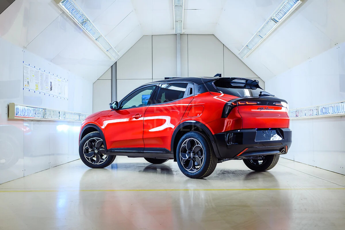 Alfa Romeo Junior Ibrida Q4 Tychy