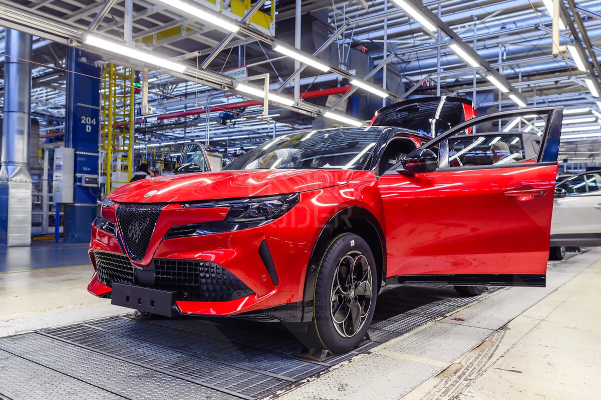 Alfa Romeo Junior Ibrida Q4 Tychy